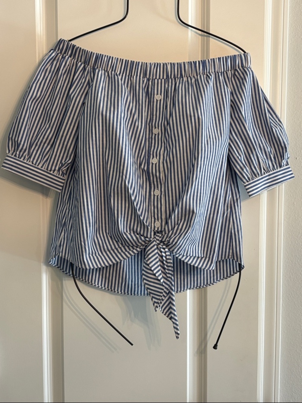 NWT Lily Rain Women’s Off the shoulder blue white pinstriped button up blouse, S